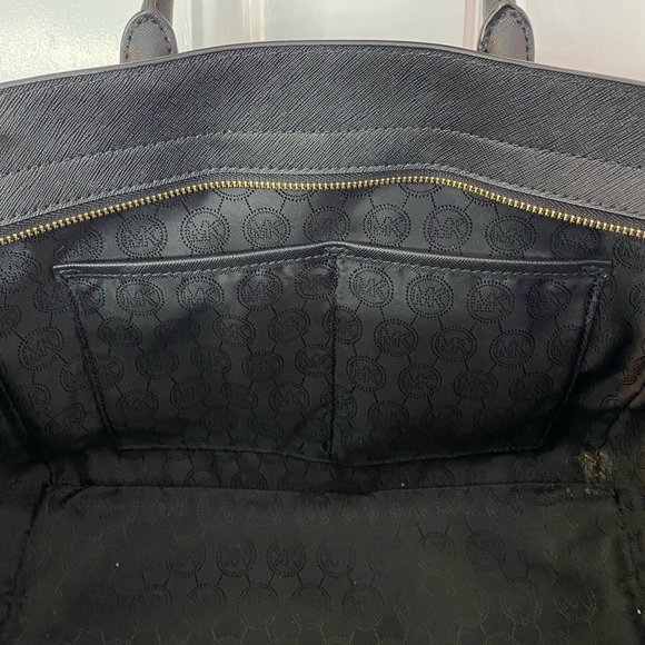 Sold - Picture 8 of 10